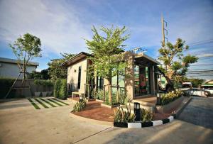 Bunprasop Garden Hotel外面的花园