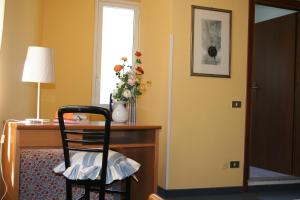 A seating area at Hotel Il Nibbio