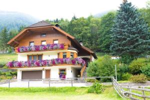 Zahrada ubytování Haus Lassacher + 13 fotografií