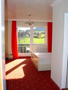 Uma cama ou camas num quarto em Gasthof-Hotel Jaritz
