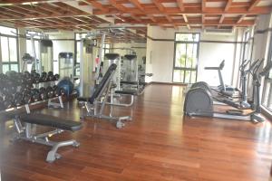 The fitness centre and/or fitness facilities at Amalfi Oasis