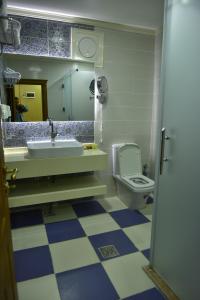 Prizh Hotel tesisinde bir banyo