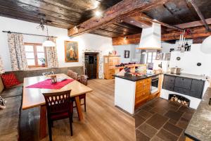 Köök või kööginurk majutusasutuses Napoleonvilla Holiday Home