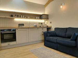 Kuhinja oz. manjša kuhinja v nastanitvi SKITTLES - charming one bedroom apartment - parking - easy access to Bath