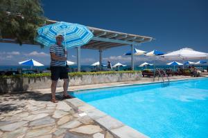 The swimming pool at or close to Lido Hotel