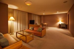 Kamogawa Country Hotel的休息区