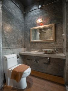 Koupelna v ubytování Kasayapi Hotel