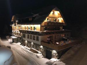 Tauernhaus Appartment v zimě