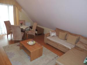 Photo de la galerie de l'établissement Roselio Sky Residence, à Hévíz 20 autres photos