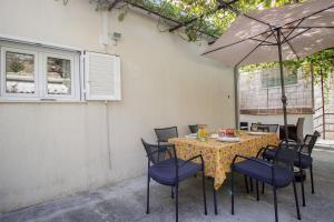 Patio nebo venkovní prostory v ubytování Apartment Mirela