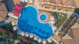 Bazén v ubytování Dalyan Live Spa Hotel nebo v jeho okolí