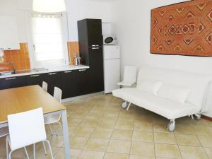 A kitchen or kitchenette at Residence Amarein