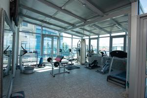 Fitness centrum a/nebo fitness zařízení v ubytování Regata Palace Hotel