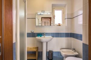 Kúpeľňa v ubytovaní AwesHomeItaly - Lungarno Bellavista Penthouse