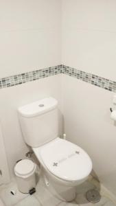 A bathroom at Pueblo Blanco