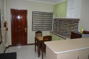 Gallery image of Red Apartelle in Talisay