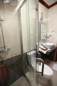 Koupelna v ubytování Manorom Boutique Hotel