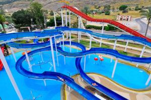 Bazén v ubytování Gai Beach Hotel nebo v jeho okolí