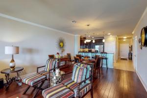 Η κουζίνα ή μικρή κουζίνα στο The Waters Condo Building 5 Patriot's Retreat