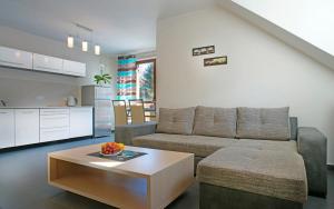 Część wypoczynkowa w obiekcie Apartamenty Pod Izbicą