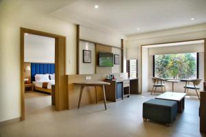 Purple Cloud Hotel的休息区