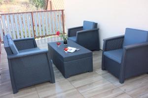 A seating area at Apartmánový dom Mária