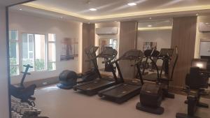 The fitness centre and/or fitness facilities at Tio Sea Resort