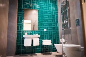 A bathroom at Palazzo Toledano