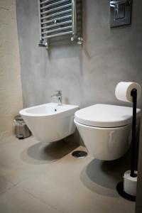 A bathroom at Palazzo Toledano