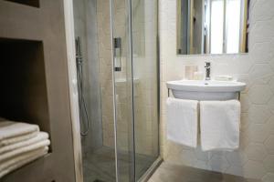 A bathroom at Palazzo Toledano