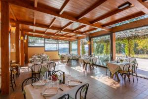 ห้องอาหารหรือที่รับประทานอาหารของ Villa Grassina