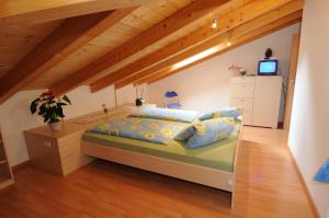 Postel nebo postele na pokoji v ubytování Haus Hofer *** + 25 fotografií