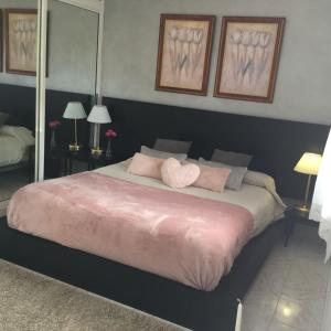 Säng eller sängar i ett rum på CASA DIEGO
