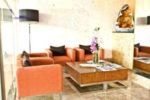 Un lugar para sentarse en Goldberry Suites & Hotel Mactan
