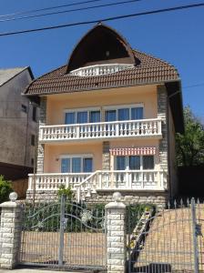 Budova, v ktorej sa apartmán nachádza