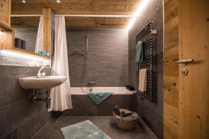 ห้องน้ำของ Boutique Lodge Spycher +58 ภาพ