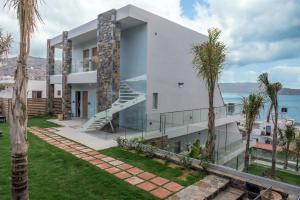 una casa con vista sull'oceano di Elounda Orama a Eloúnda