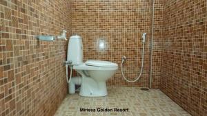 Ένα μπάνιο στο Mirissa Golden Resort +45 φωτογραφίες