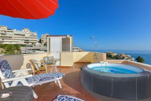 BlueBenalmadena 200meters from the beach with jacuzzi and ...