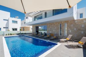 Bazén v ubytování Sea Point Villas nebo v jeho okolí