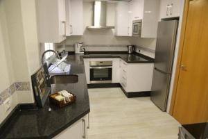 Kuchyňa alebo kuchynka v ubytovaní Apartamento Montes de Oca