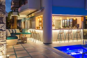 Зона вітальні в Anesis Blue Boutique Hotel