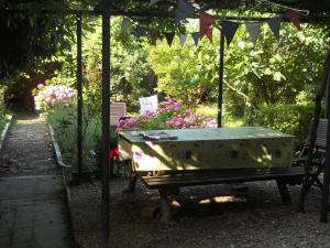 A garden outside B&B BORGATO