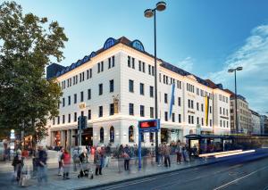 Gallery image of 25hours Hotel The Royal Bavarian in Munich