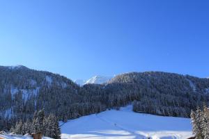 A general mountain view or a mountain view taken from a szállodákat