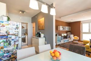 Kuchyňa alebo kuchynka v ubytovaní Apartment Penthouse Ema