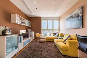 Posedenie v ubytovaní Apartment Penthouse Ema