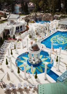 Bazén v ubytování Aphrodite Palace nebo v jeho okolí + 28 fotografií