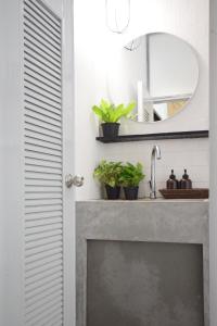 Foto dalla galleria di Hugger Hostel a Phuket