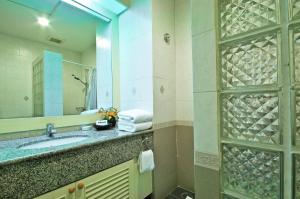 Koupelna v ubytování Admiral Suites Bangkok